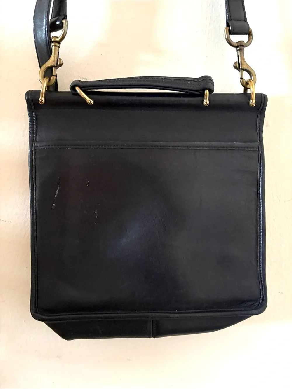 Vintage Coach Black Leather Willis Bag with Turnlock and Adjustable Strap